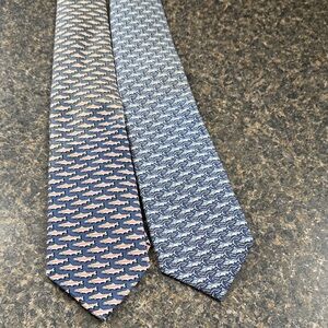 2- Vineyard Vines Navy ties